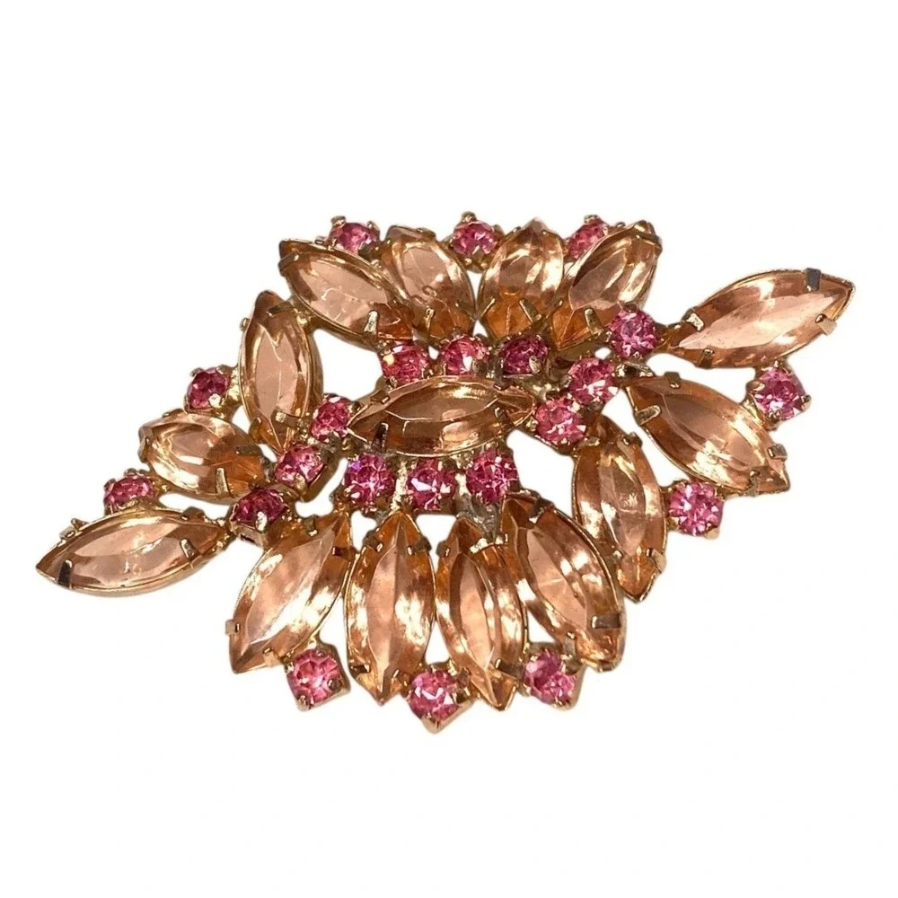 VINTAGE BROOCH SHADES OF PINK OPEN‎ BACK RHINESTONE JULIANA STYLE CZECH PIN